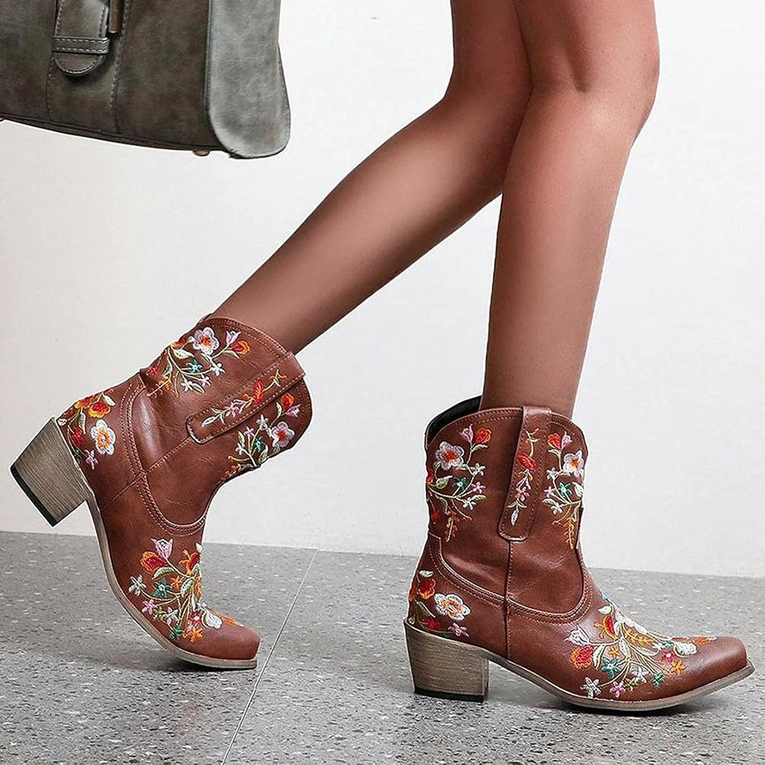 Cowboy Boots for Women Cowgirl Boots Western Fashion Stitched Embroidered Chunky Heels Slip on Black Cowgirl Boots