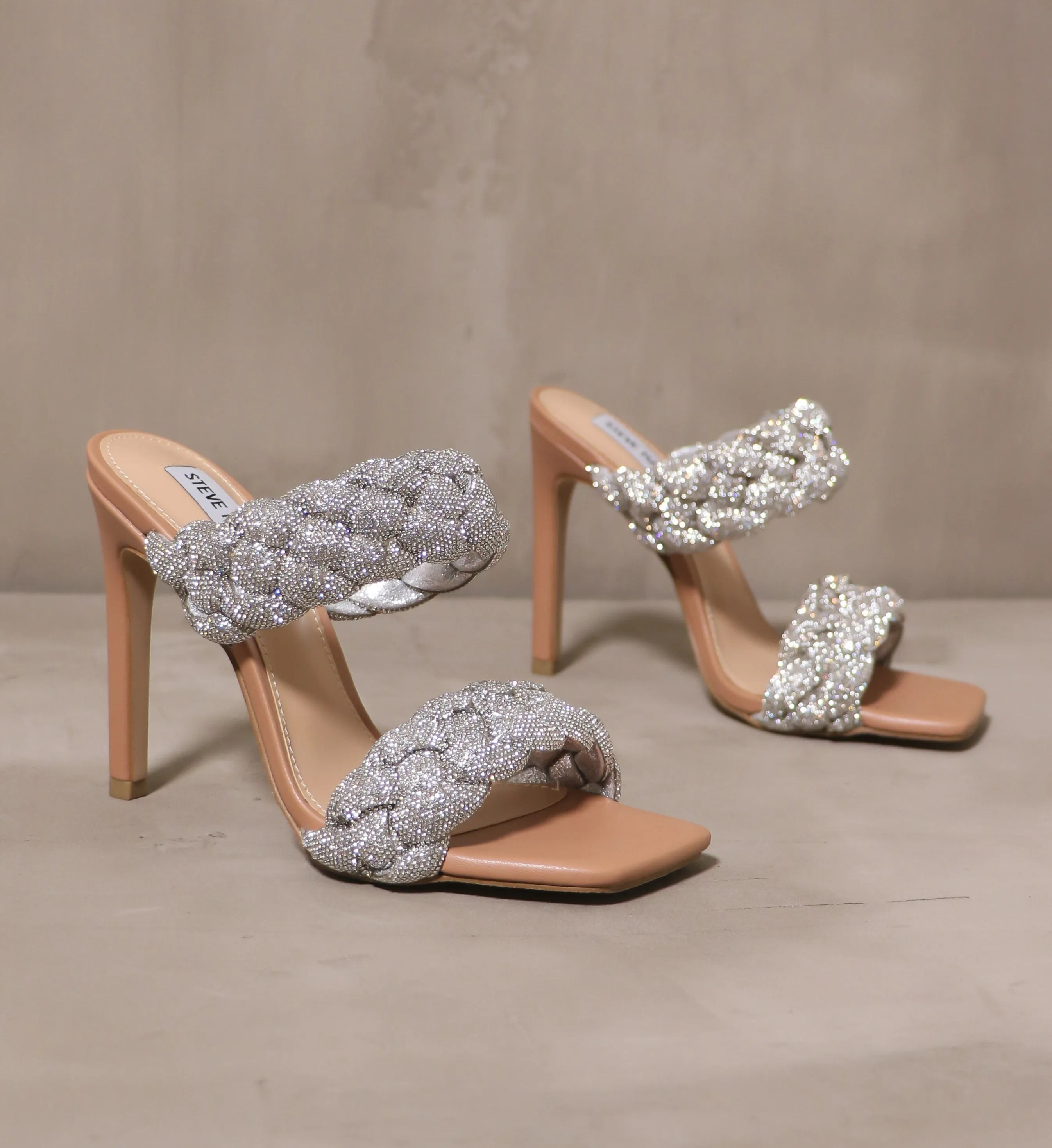 FLUENT IN DIAMONDS HEEL