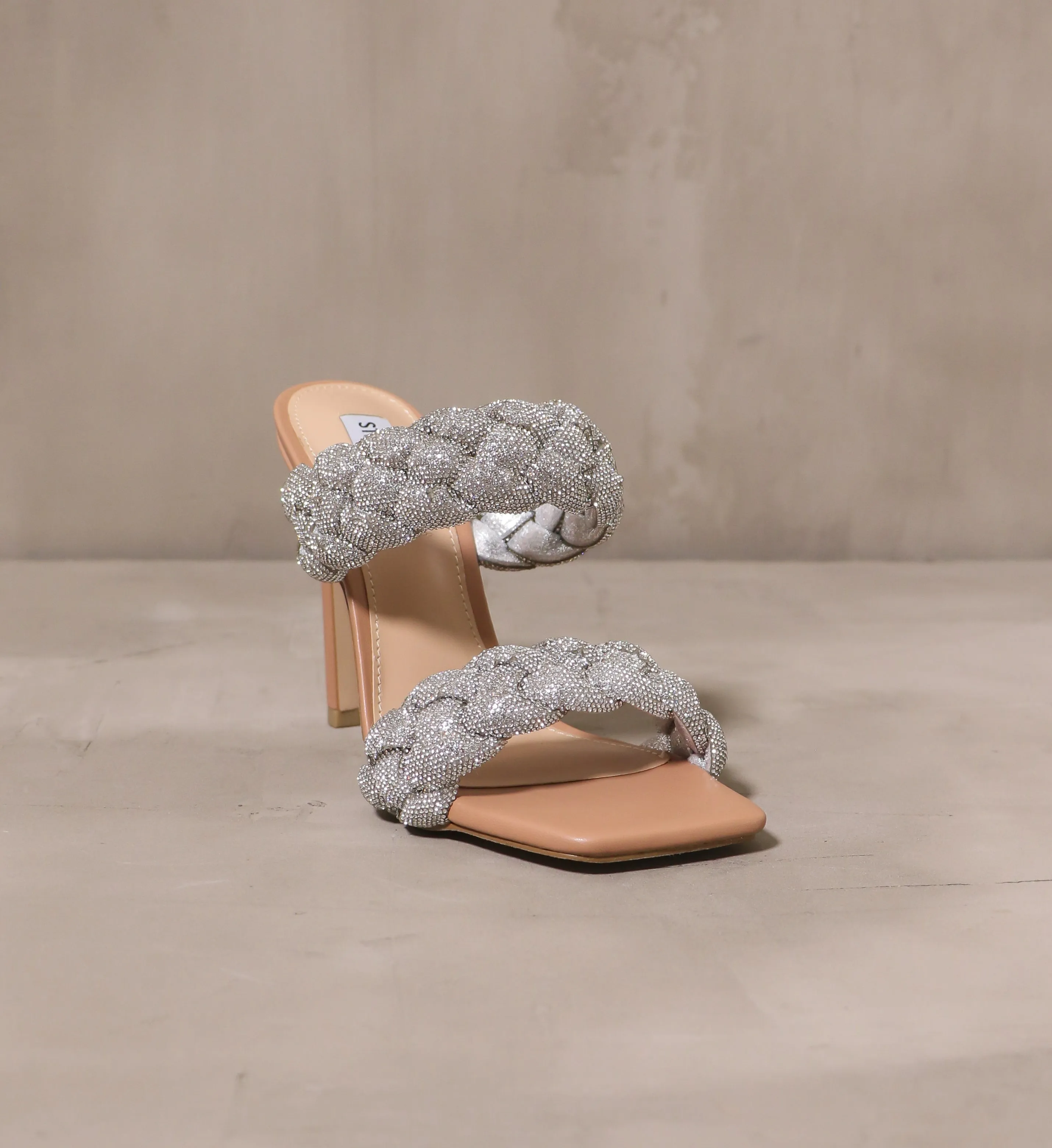 FLUENT IN DIAMONDS HEEL