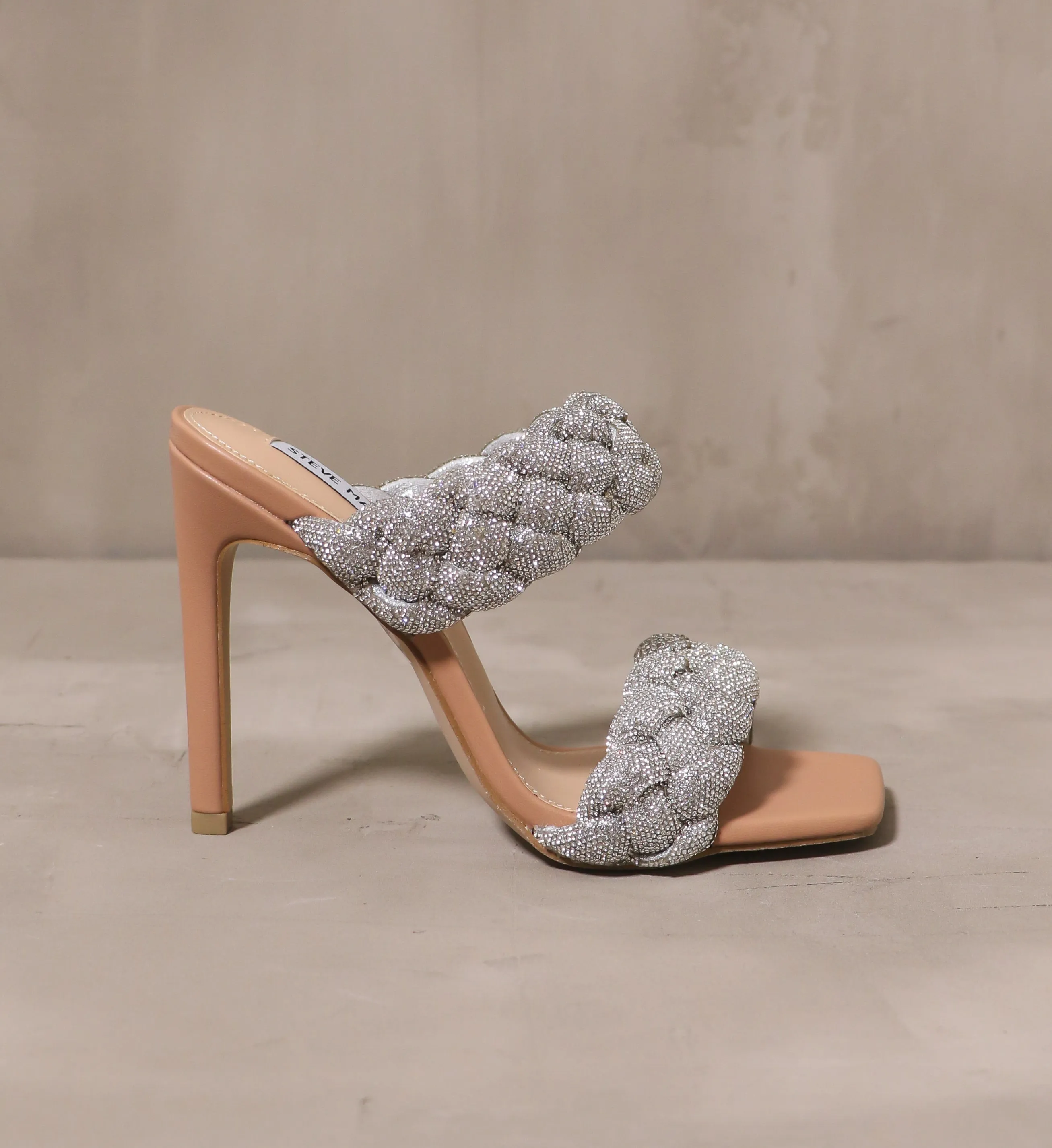 FLUENT IN DIAMONDS HEEL