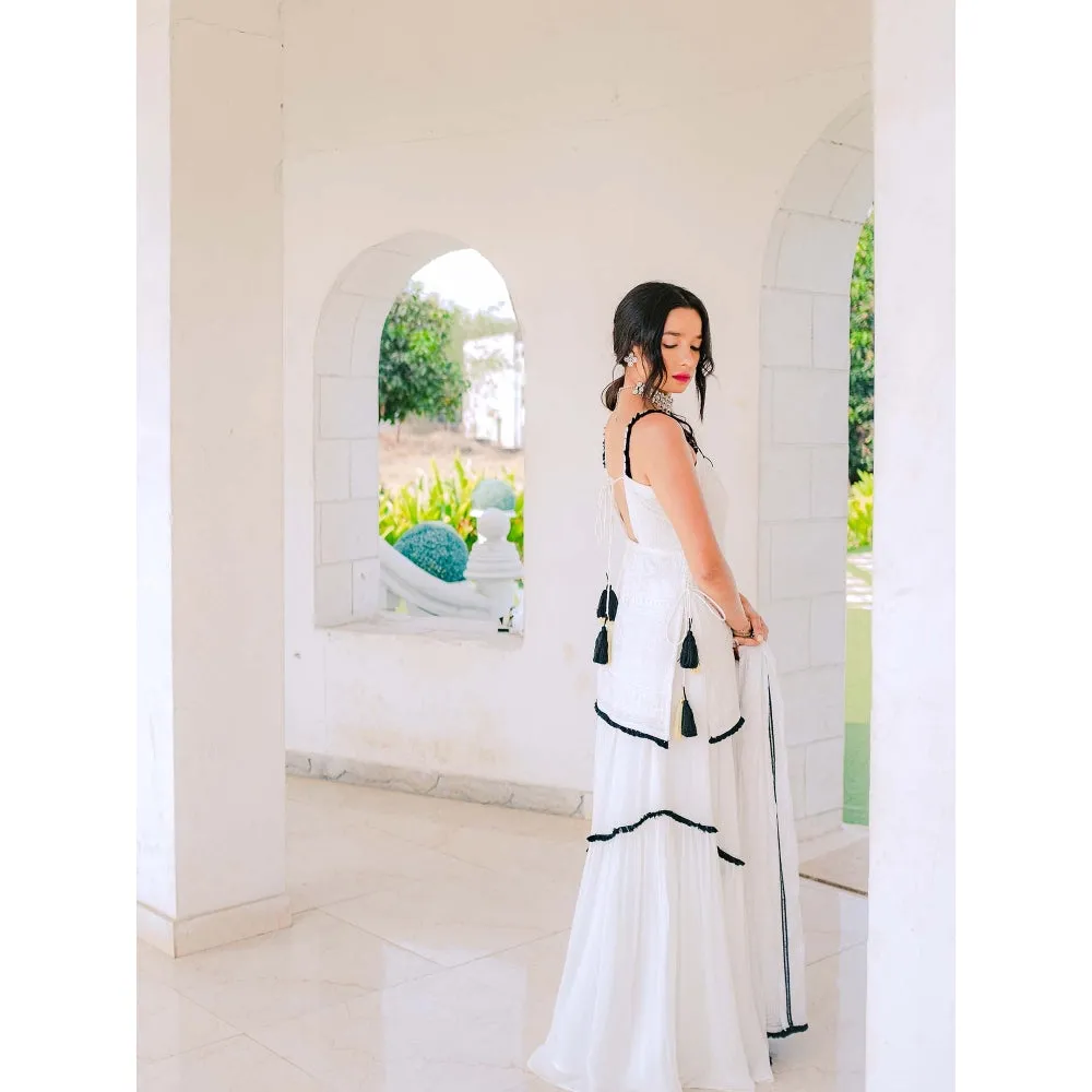 MONK & MEI Sharmila Chikanakari Kurta- White
