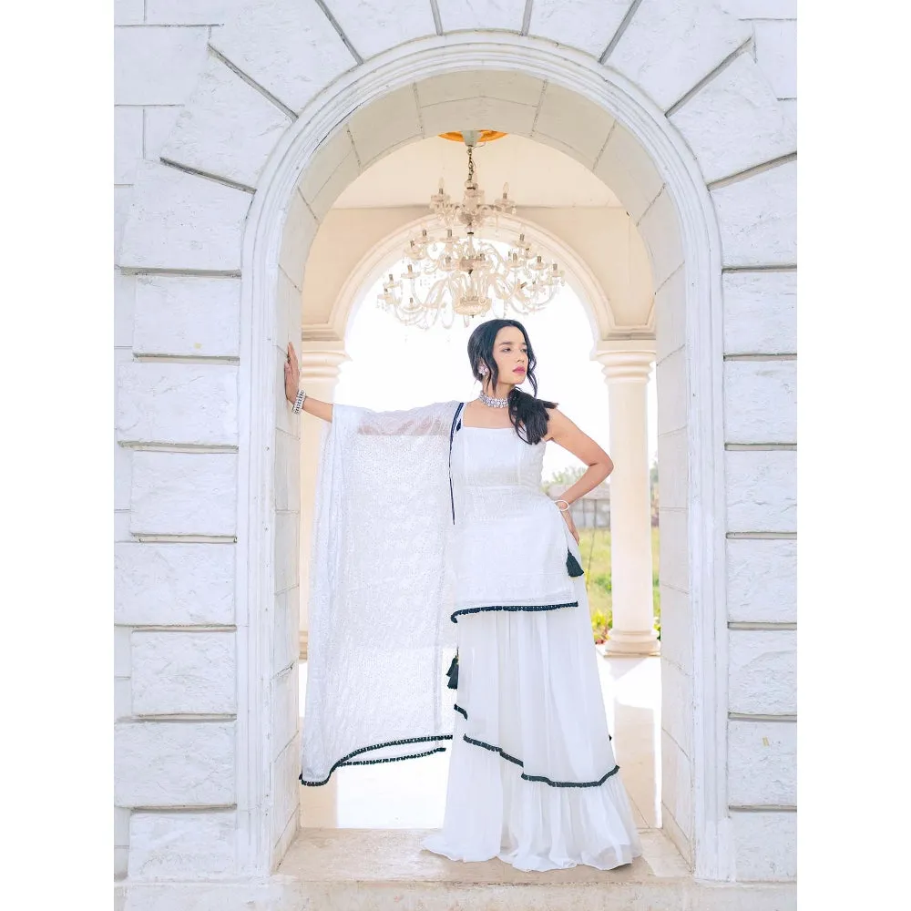 MONK & MEI Sharmila Chikanakari Kurta- White